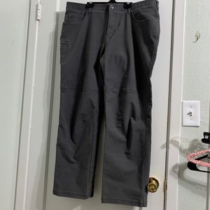 Cabela's Men's Classic Fit pants 40x32 charcoal gray